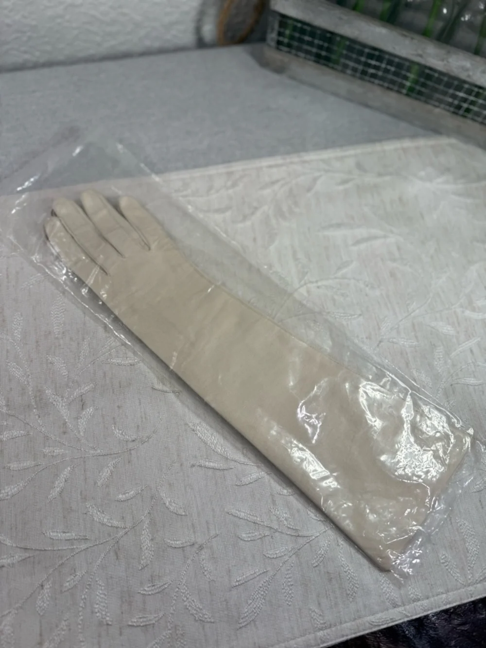 Vintage Italian Off-White Leather Opera Gloves‎ Size 6.5 Made in Italy Formal